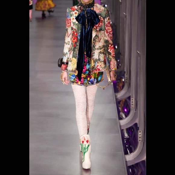 Gucci Fosca Appliqued Crystal Leather Ankle Boots - Picture 4 of 8